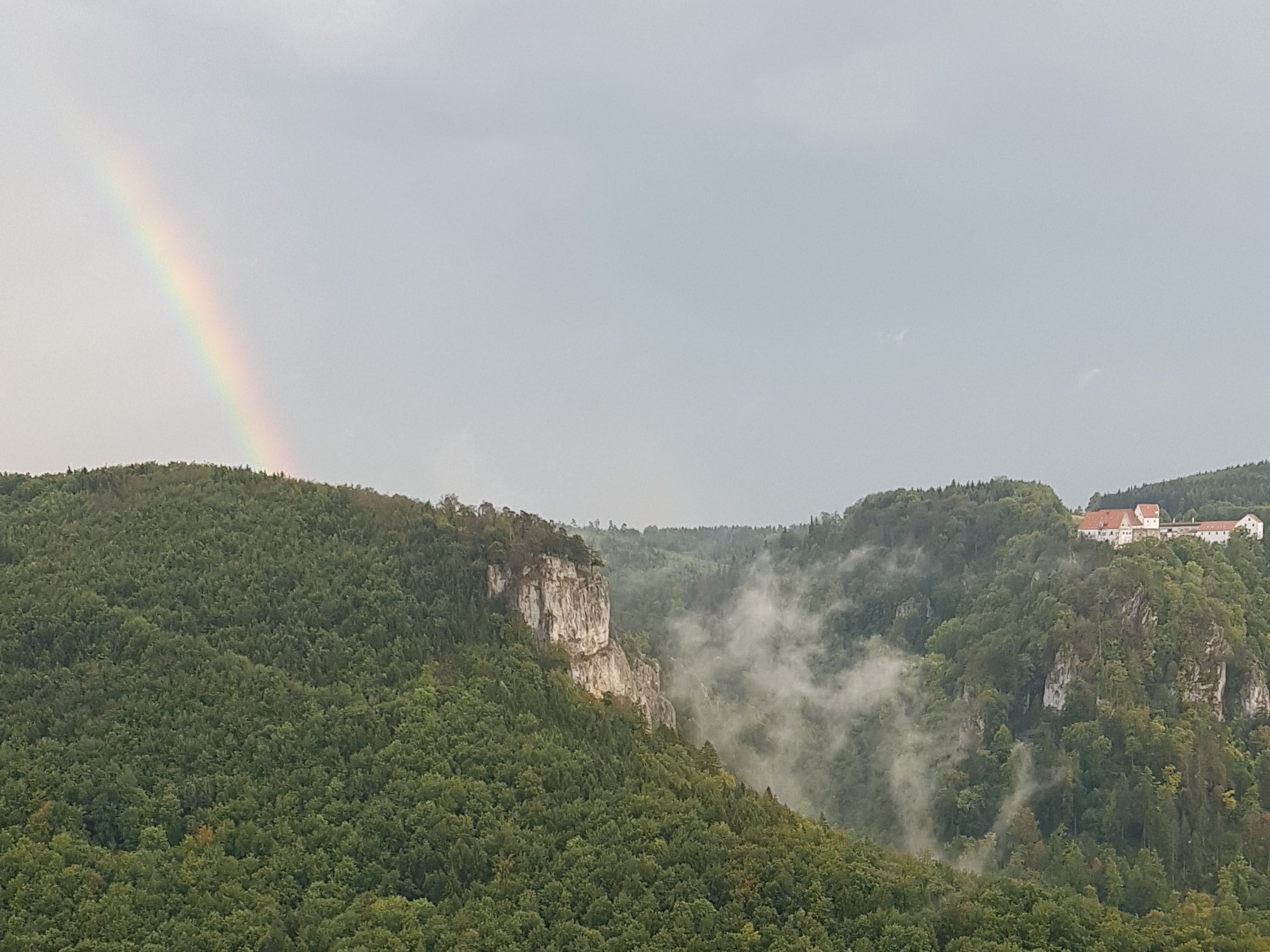 Blick vom Eichfelsen auf Burg WIldenstein